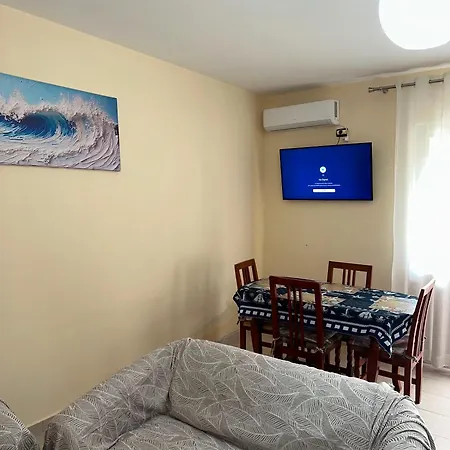 Seaside Escape Velipoje